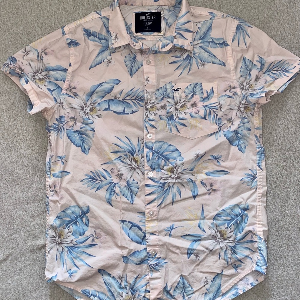 Small Hollister Hawaiian shirt